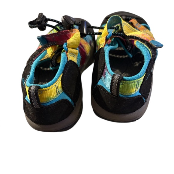 KEEN Newport H2 Water Sandals in a rainbow tie-dye pattern. Kids size 11. EUC - Picture 4 of 8